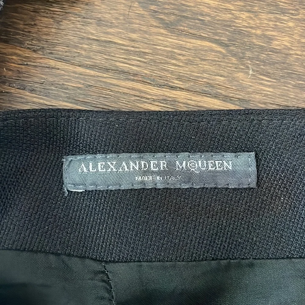Alexander McQueen Python and silk pencil skirt - Picture 7 of 8